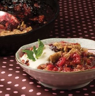 Raspberry-blackberry crisp