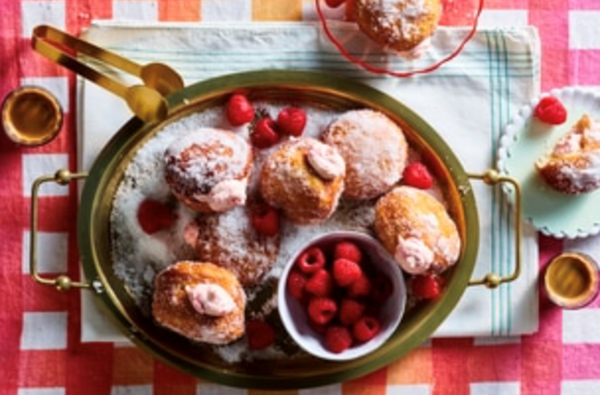 Raspberry bomboloni