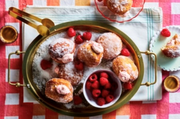 Raspberry bomboloni