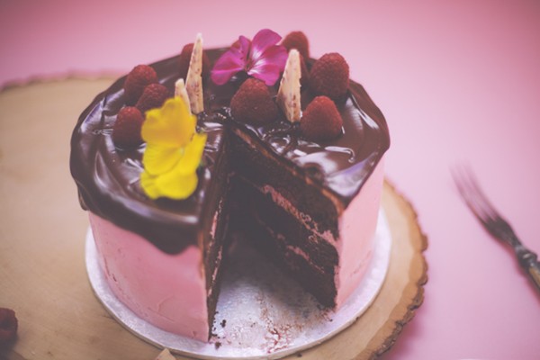 Raspberry brownie cake