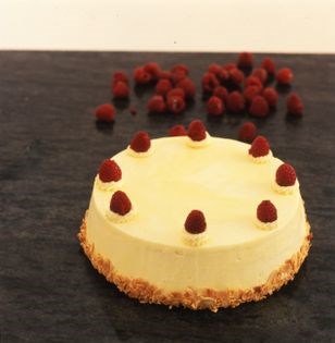 Raspberry buttercream layer cake