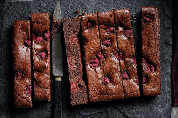 Raspberry buttermilk brownies