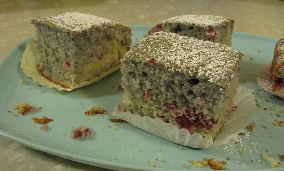 Raspberry buttermilk cake