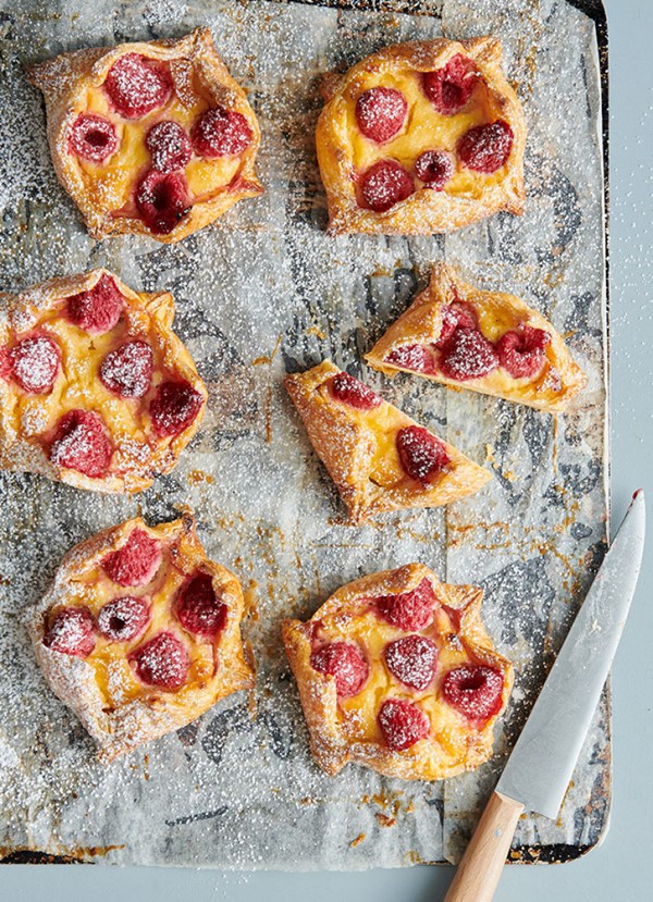 Raspberry cheesecake tarts