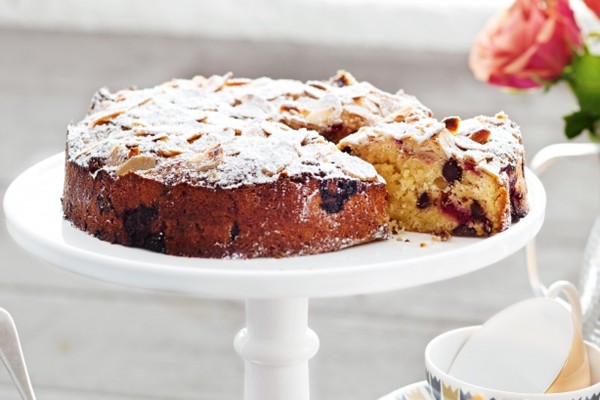 Raspberry, chocolate and almond cake