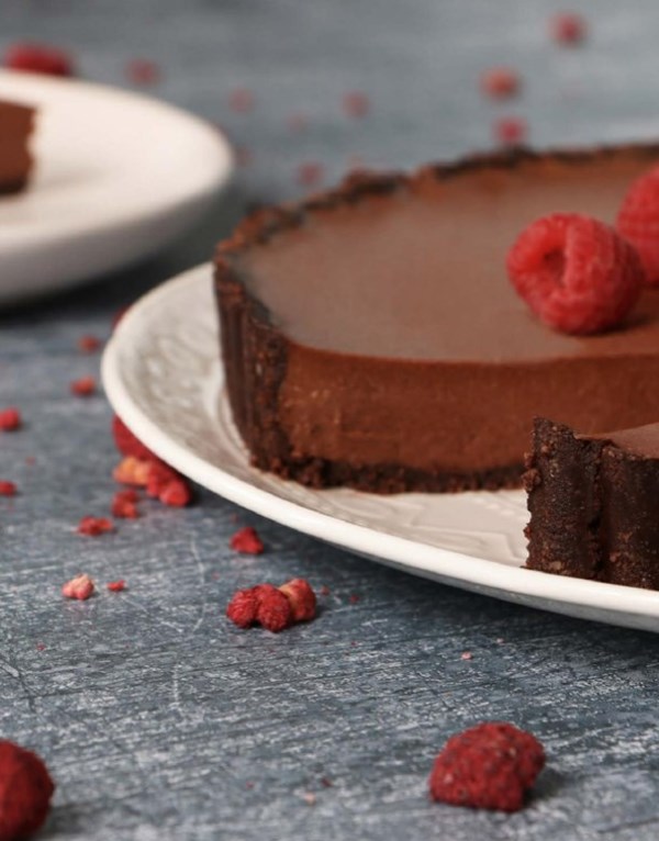 Raspberry chocolate torte