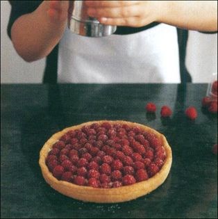 Raspberry-classic créme mousseline tart