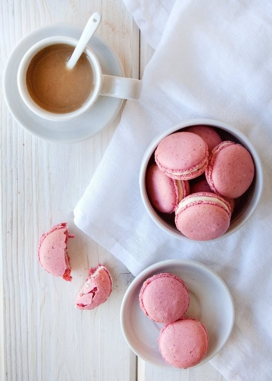 Raspberry-coconut French macarons