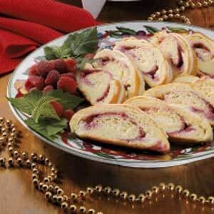 Raspberry coffee cakes