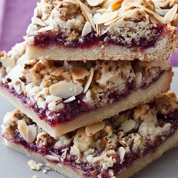 Raspberry crumble bars