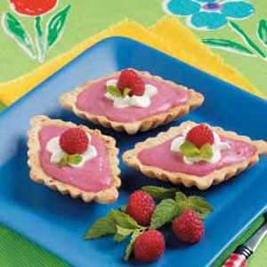 Raspberry curd tartlets