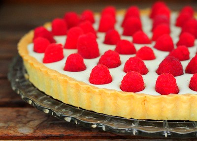 Raspberry custard tart