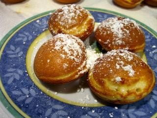 Raspberry filled aebleskiver