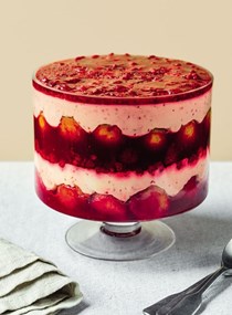 Raspberry, frybread and mascarpone Christmas trifle