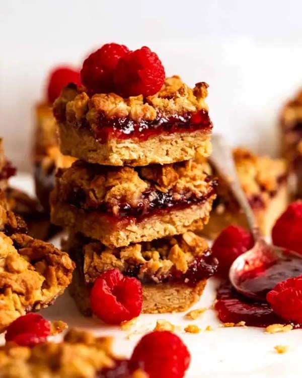 Raspberry jam oat bars