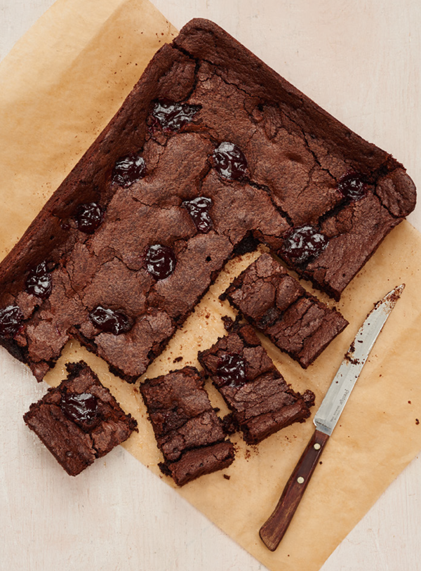 Raspberry jam puddle brownies 