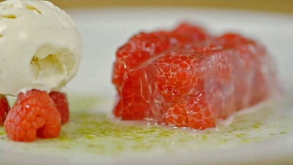 Raspberry jelly with lime syrup and home-made vanilla ice cream