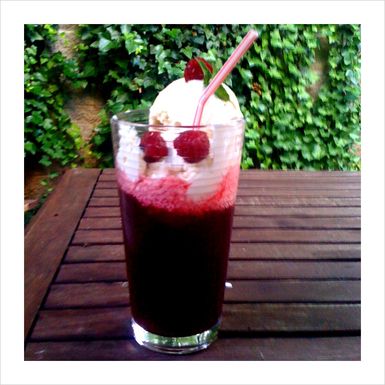 Raspberry lambic float