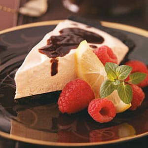 Raspberry lemonade pie 