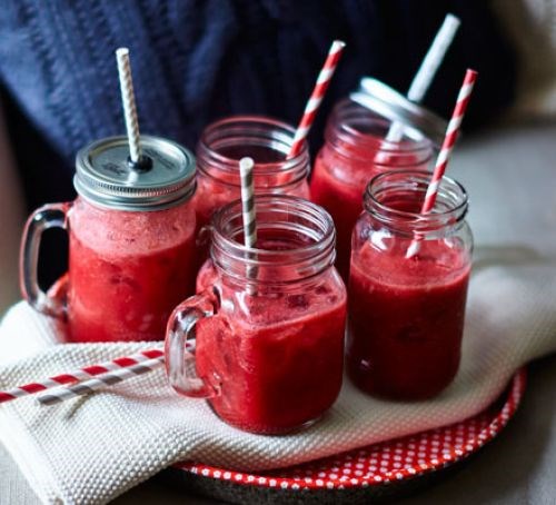 Raspberry lemonade slushies