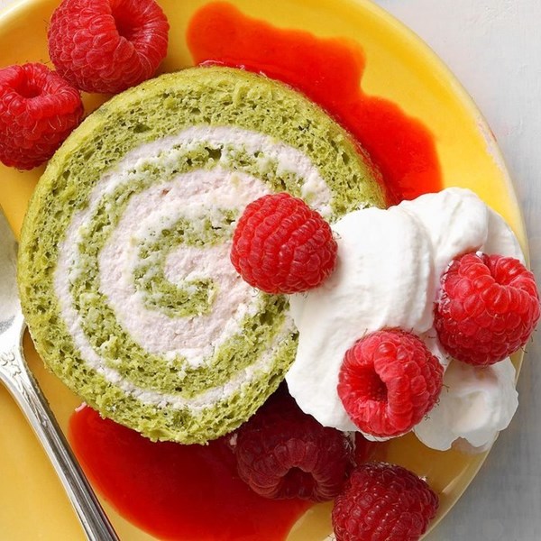 Raspberry matcha cake roll