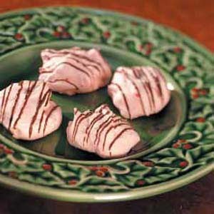 Raspberry meringues