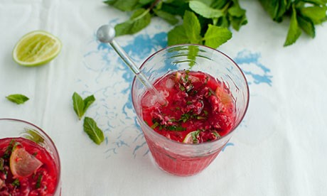 Raspberry mint mojito