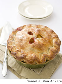 Raspberry-nectarine pie