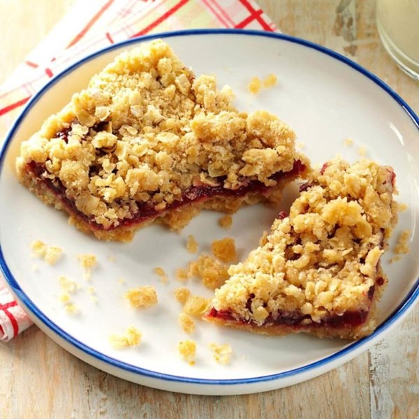 Raspberry oat bars