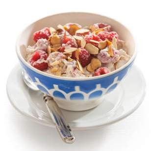 Raspberry overnight muesli