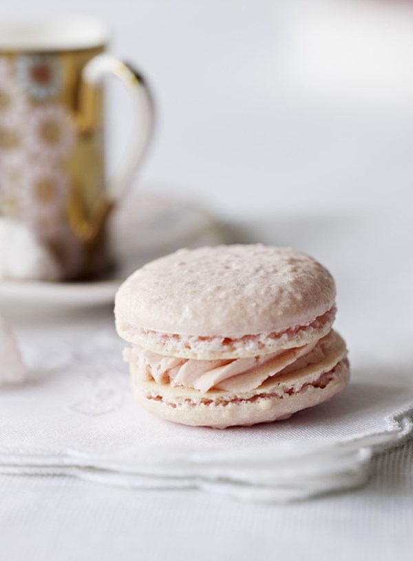 Raspberry Parisian macaroons