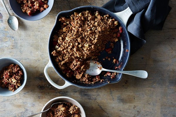 Raspberry-rhubarb crumble with Cracklin' Oat Bran topping