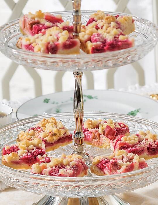 Raspberry-rhubarb tray bake