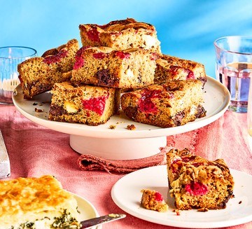 Raspberry ripple blondies