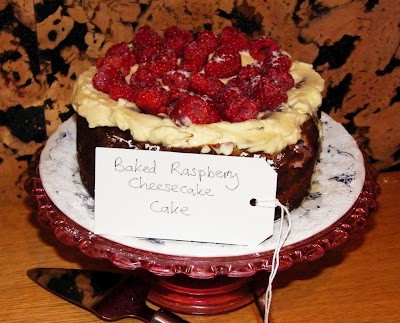 Raspberry ripple cheesecake cake