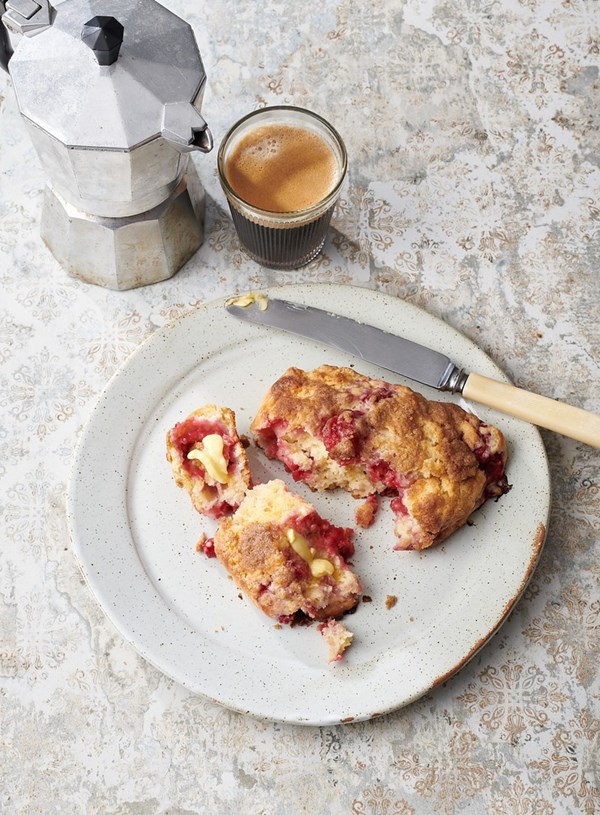 Raspberry streusel scones