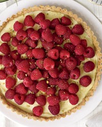 Raspberry tart with a pistachio crust
