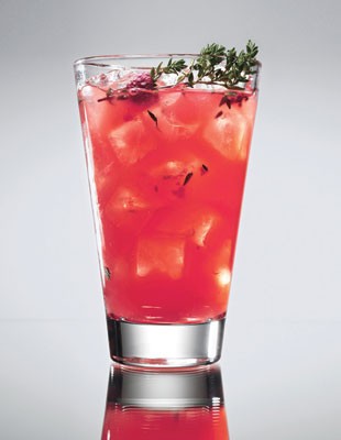 Raspberry-thyme smash