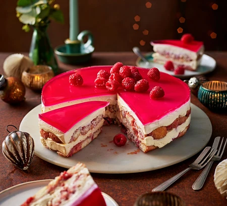 Raspberry trifle fridge cake