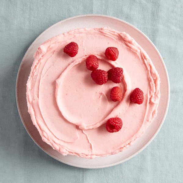Raspberry vanilla cake