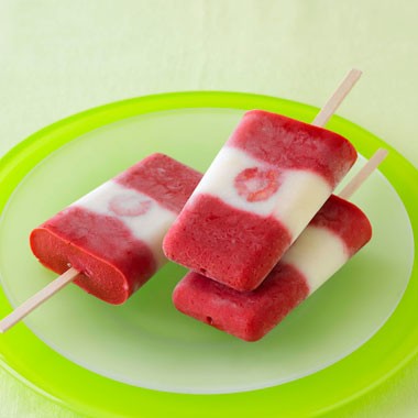 Raspberry-vanilla parfait pops