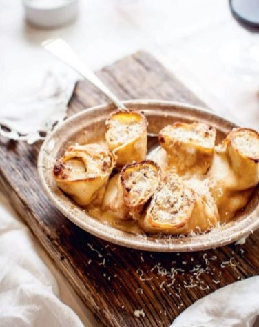 Ravello-style stuffed pancakes (Crespelle Ravellesi)
