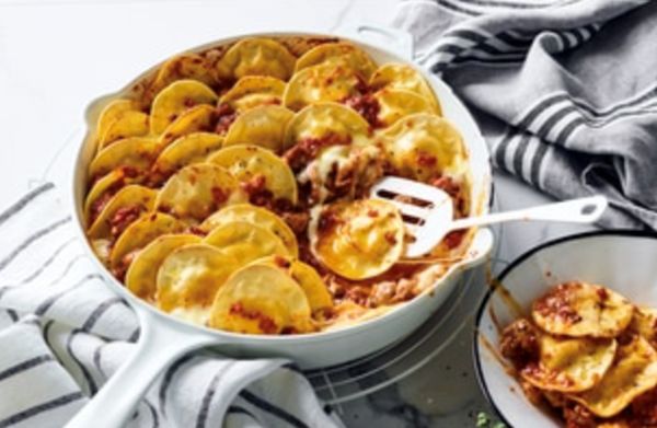 Ravioli bake with sausage, tomato and mozzarella
