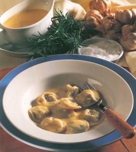 Ravioli in rosemary garlic cream