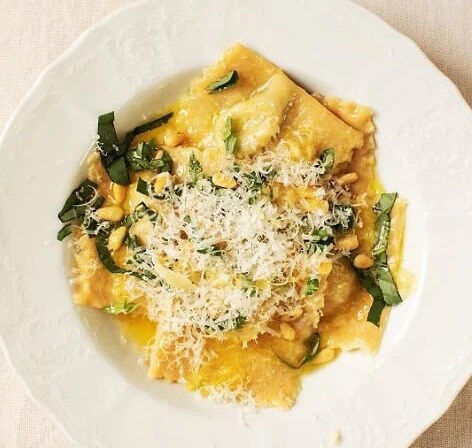 Ravioli with kale & cheese