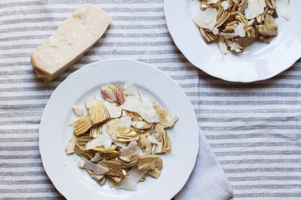 Raw artichoke salad (Insalata di carciofi)