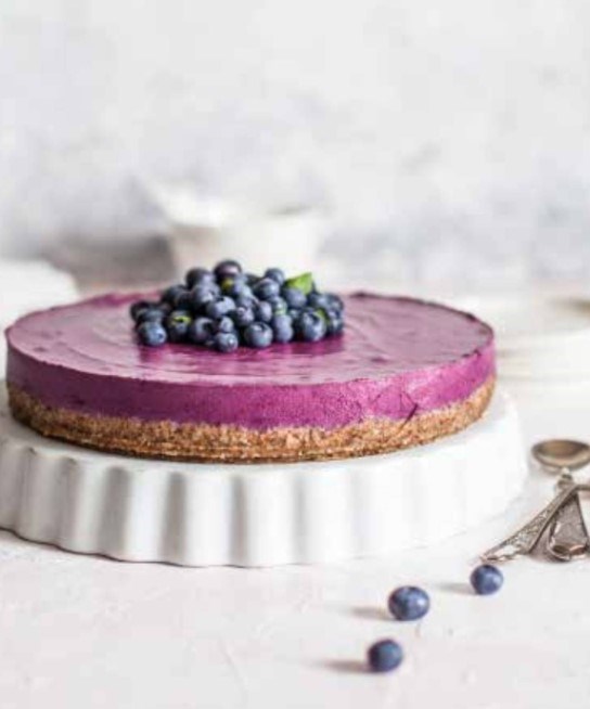 Raw blueberry cake