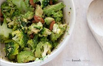 Raw broccoli salad