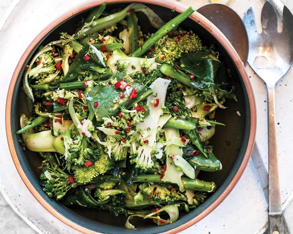 Raw broccoli salad