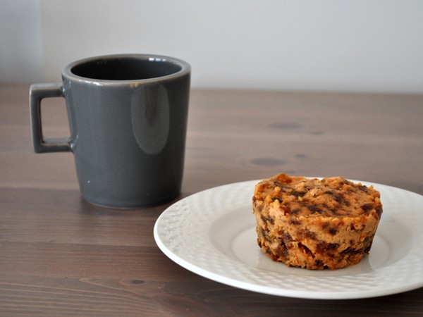 Raw carrot cake "muffins"